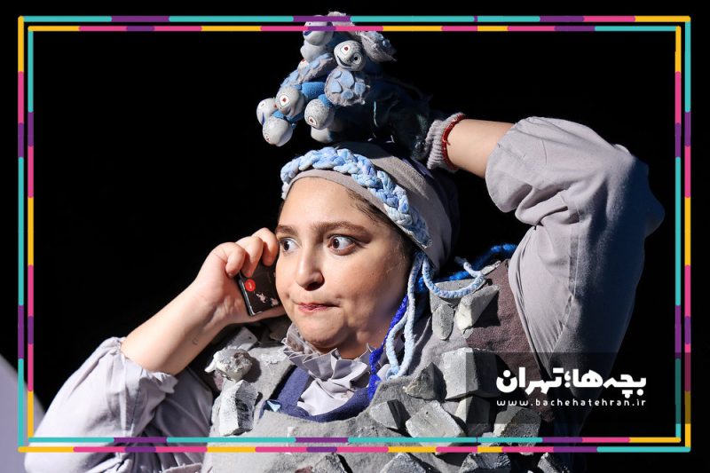 نمایش میخوام به دنیا بیام
